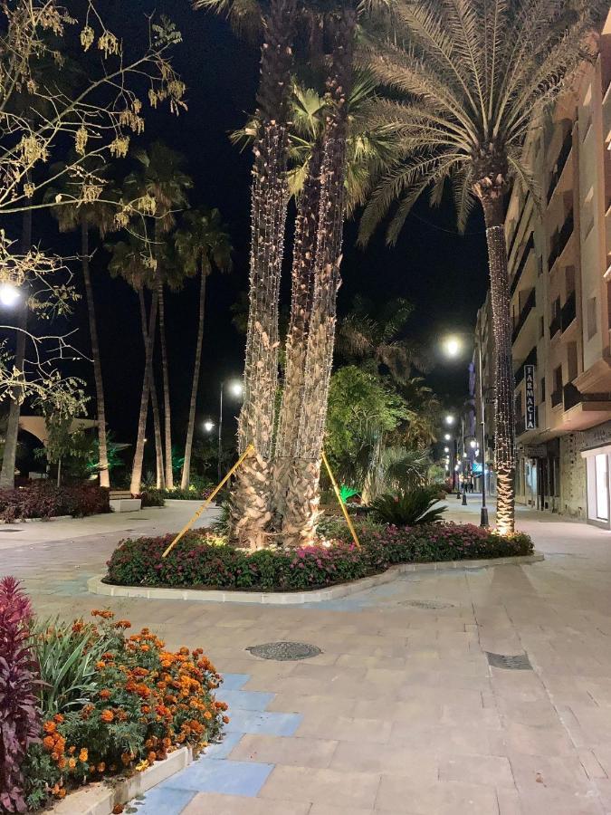 Marina Apartment Beach Front Estepona Exterior foto